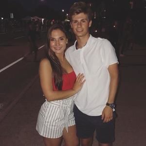 Meet your Posher, Maria